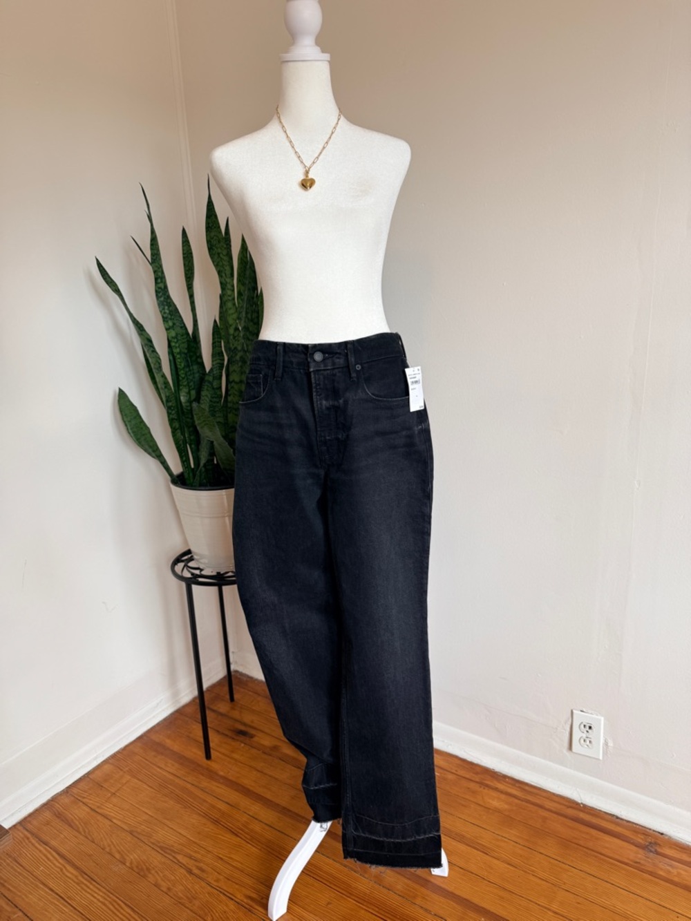 Good American | Good Icon Straight Black High Rise Jeans